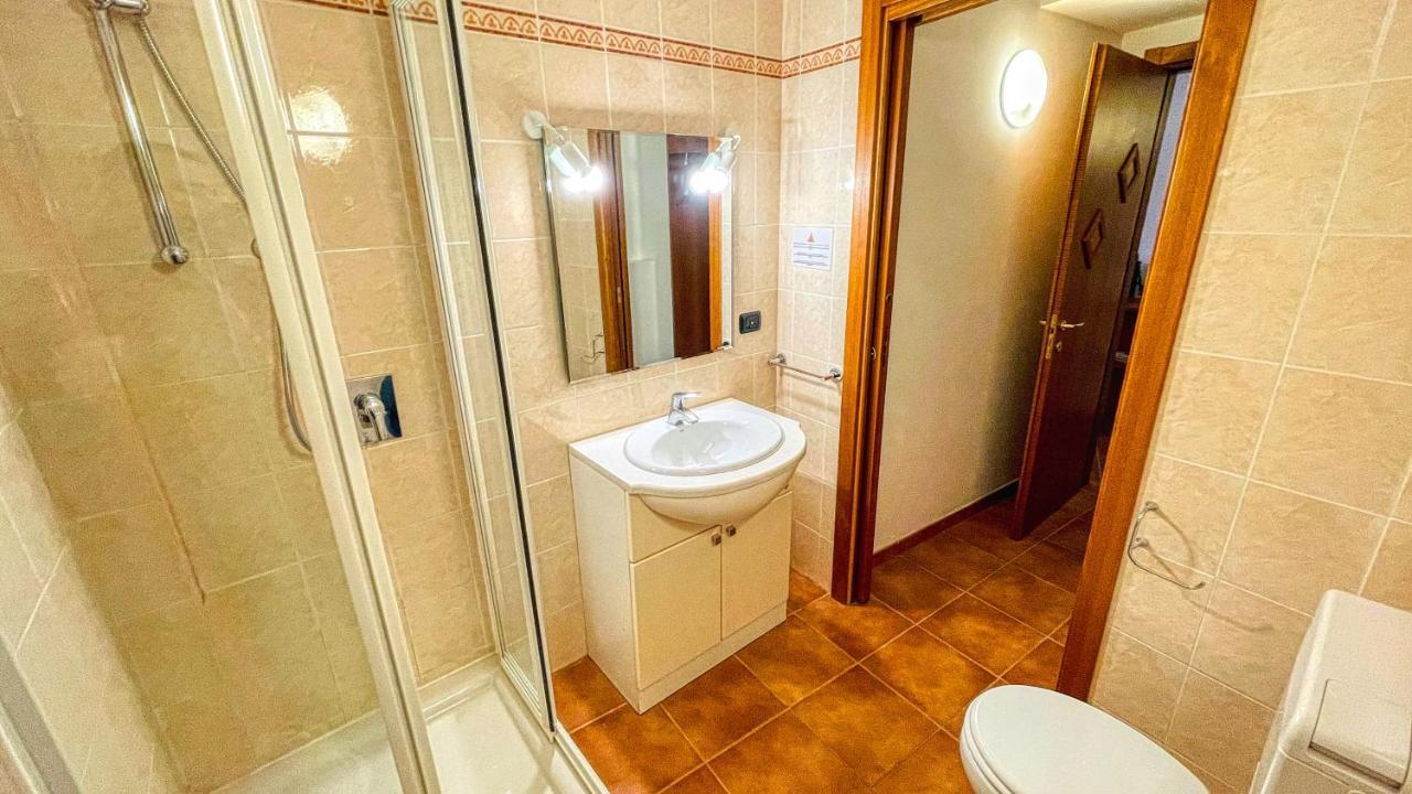 Appartamento Smith Roero - Affitti Brevi Italia Bardonecchia Eksteriør bilde