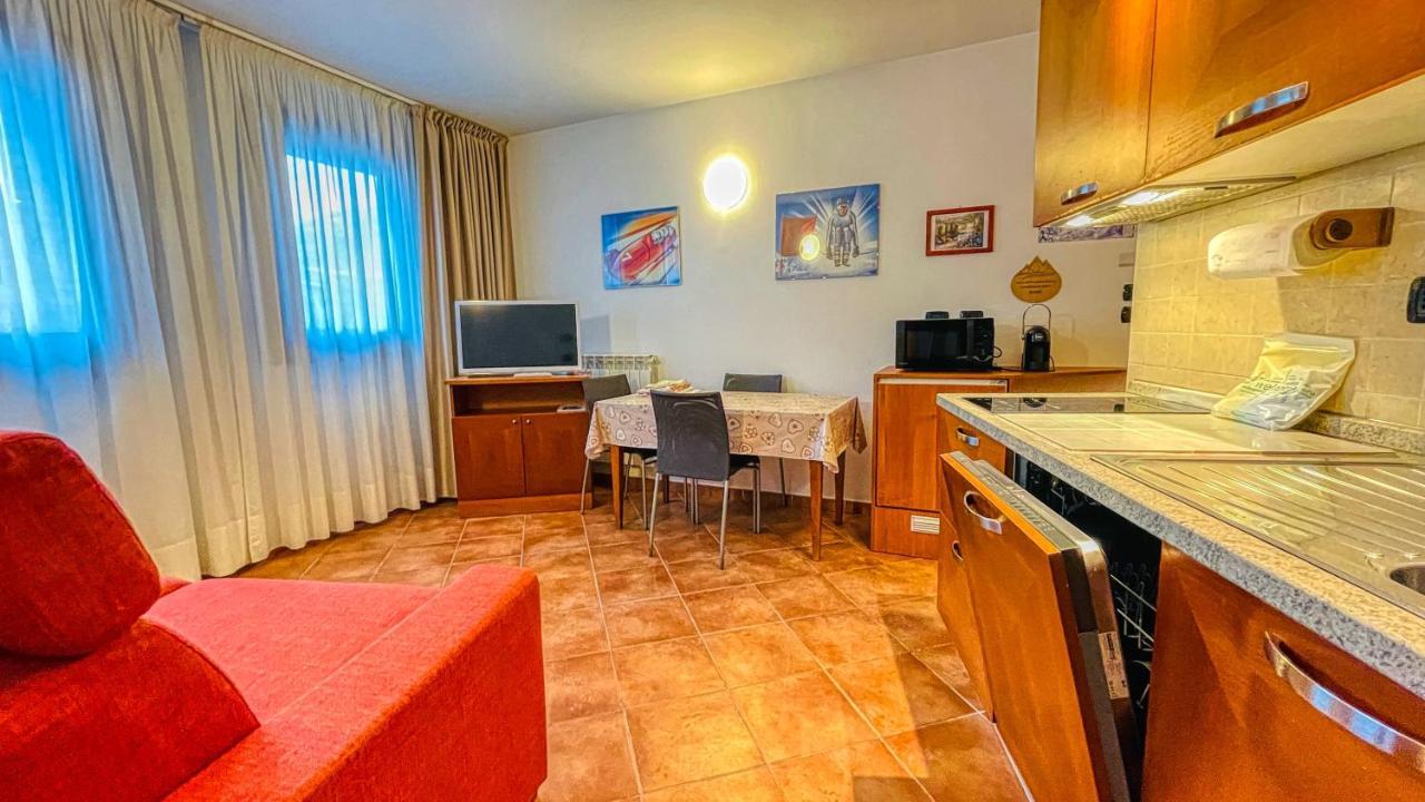Appartamento Smith Roero - Affitti Brevi Italia Bardonecchia Eksteriør bilde